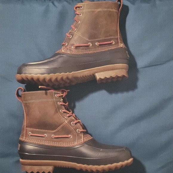 Men's Decoy Duck Boot in Dark Tan and Navy by Sperry - Picture 6 of 12